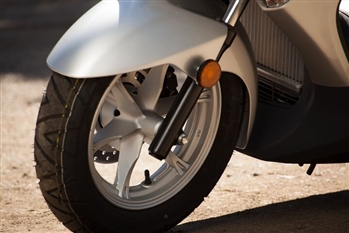 سوزوکی بورگمن ۲۰۰ - 5